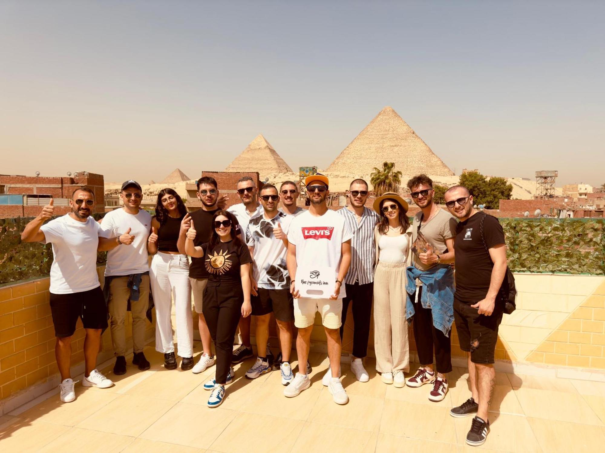 Hur Pyramids Land Inn Kafret el-Gabal エクステリア 写真
